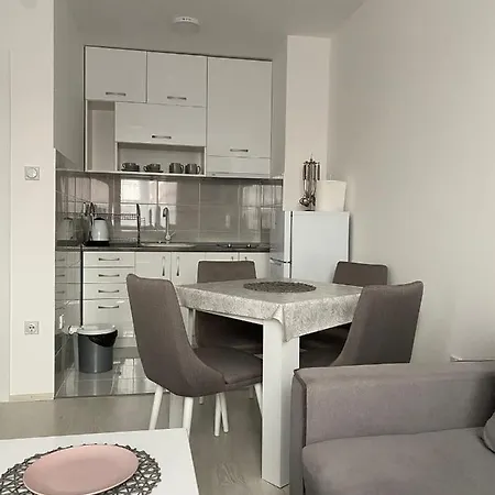 Apartment Holiday Apartment *